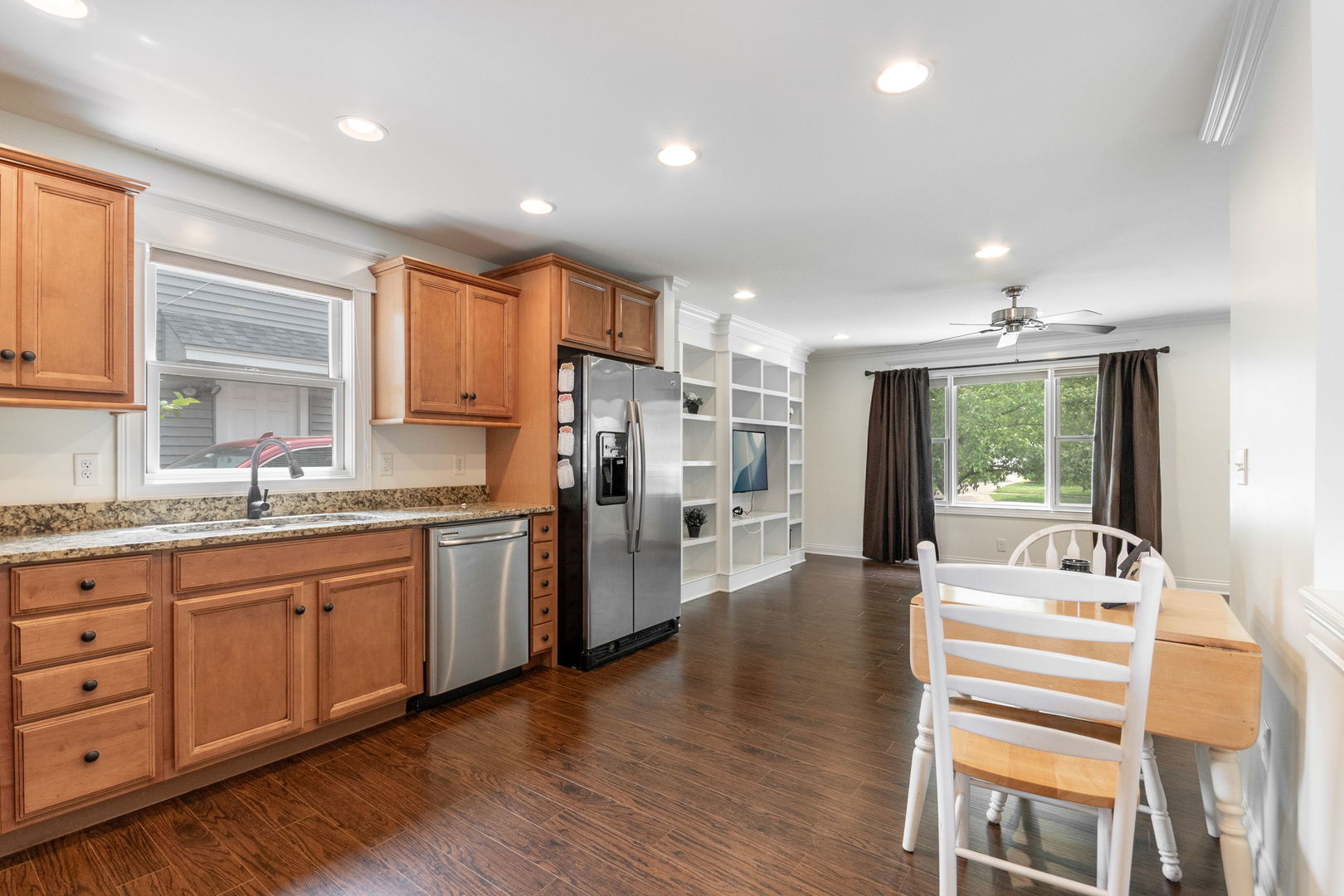 428 Ingleside Avenue, Aurora, IL 60506