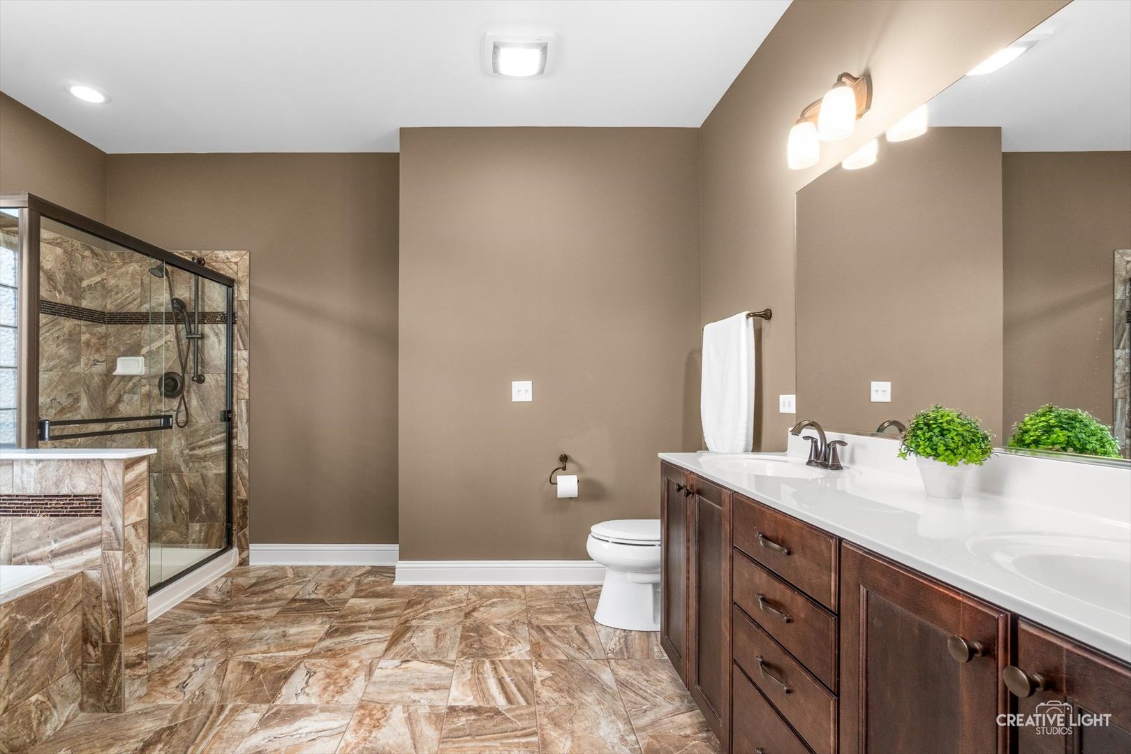 2832 Chevy Chase Lane, Naperville, IL 60564