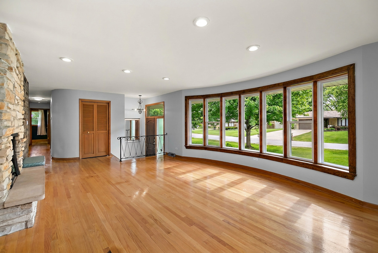 9225 S 86th Avenue, Hickory Hills, IL 60457