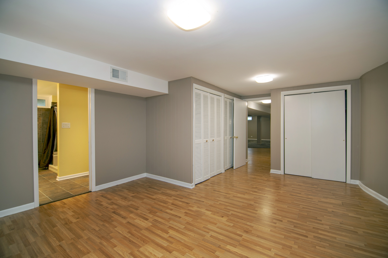 9225 S 86th Avenue, Hickory Hills, IL 60457