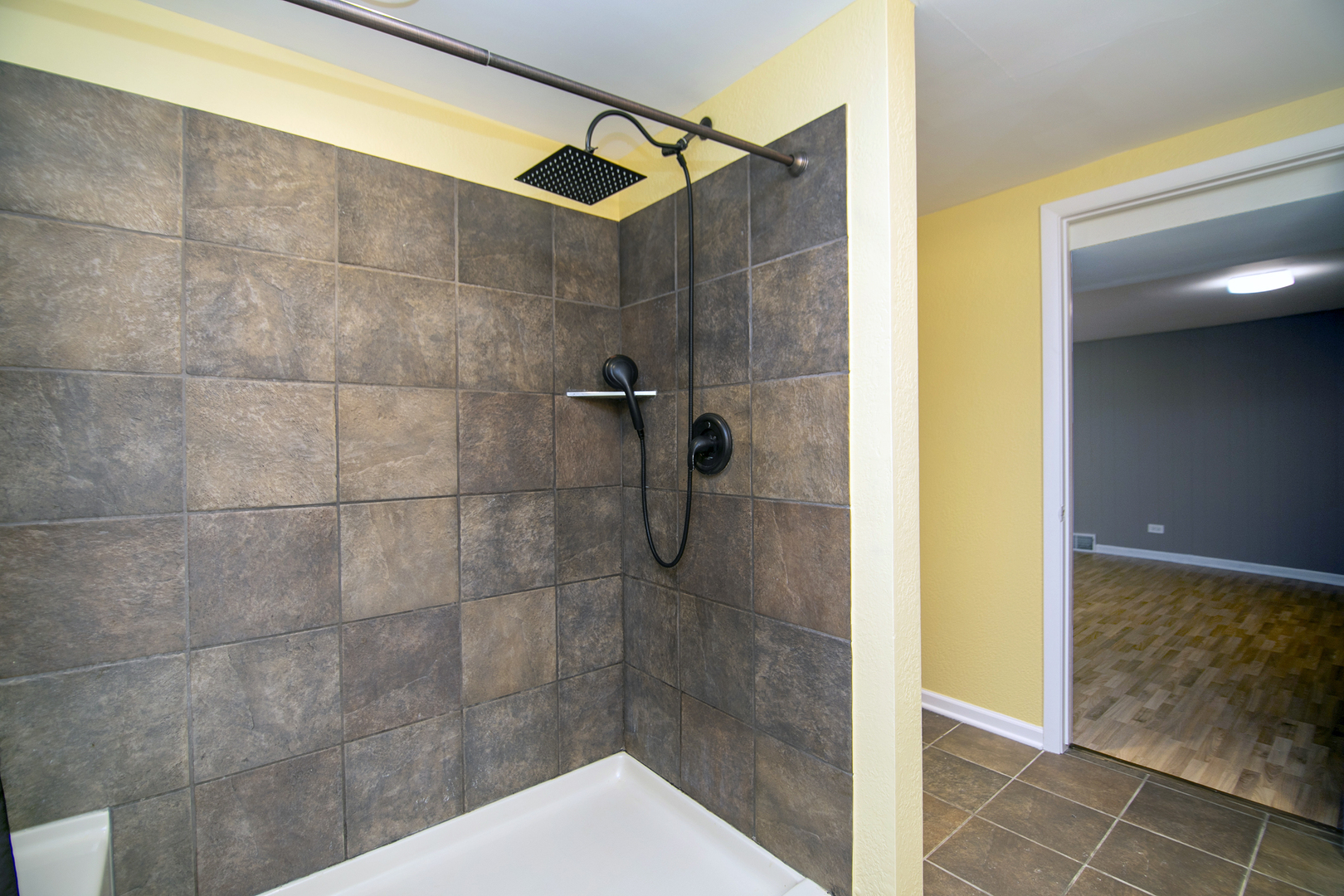 9225 S 86th Avenue, Hickory Hills, IL 60457