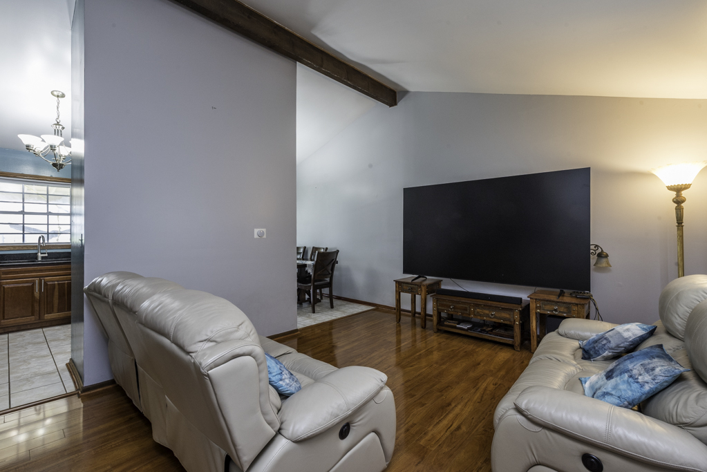 3332 N Lewis Avenue, Waukegan, IL 60087
