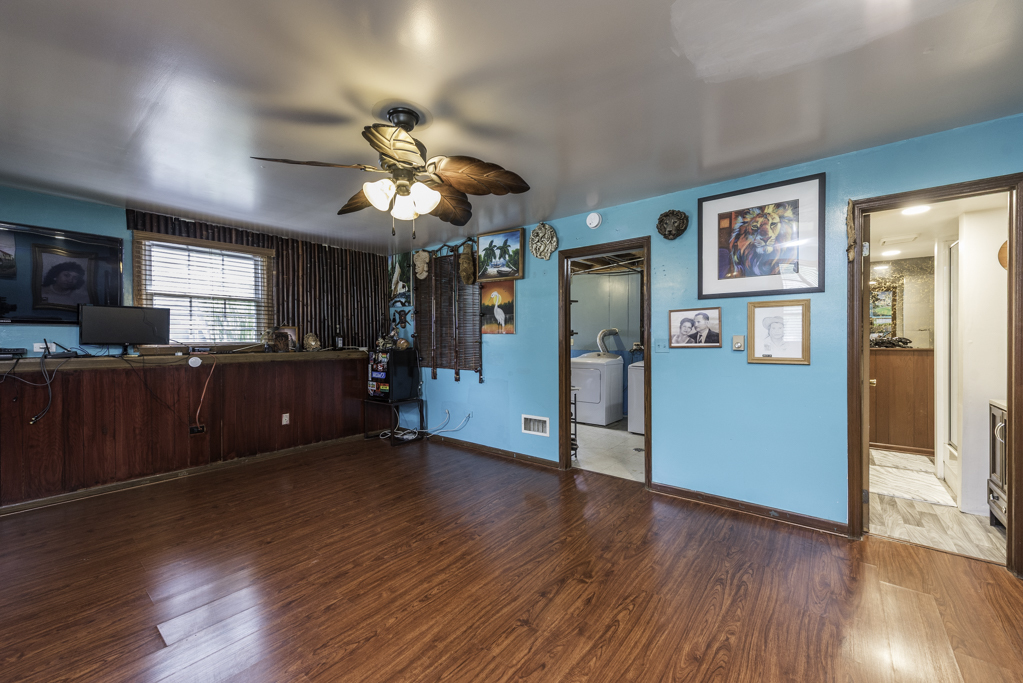 3332 N Lewis Avenue, Waukegan, IL 60087