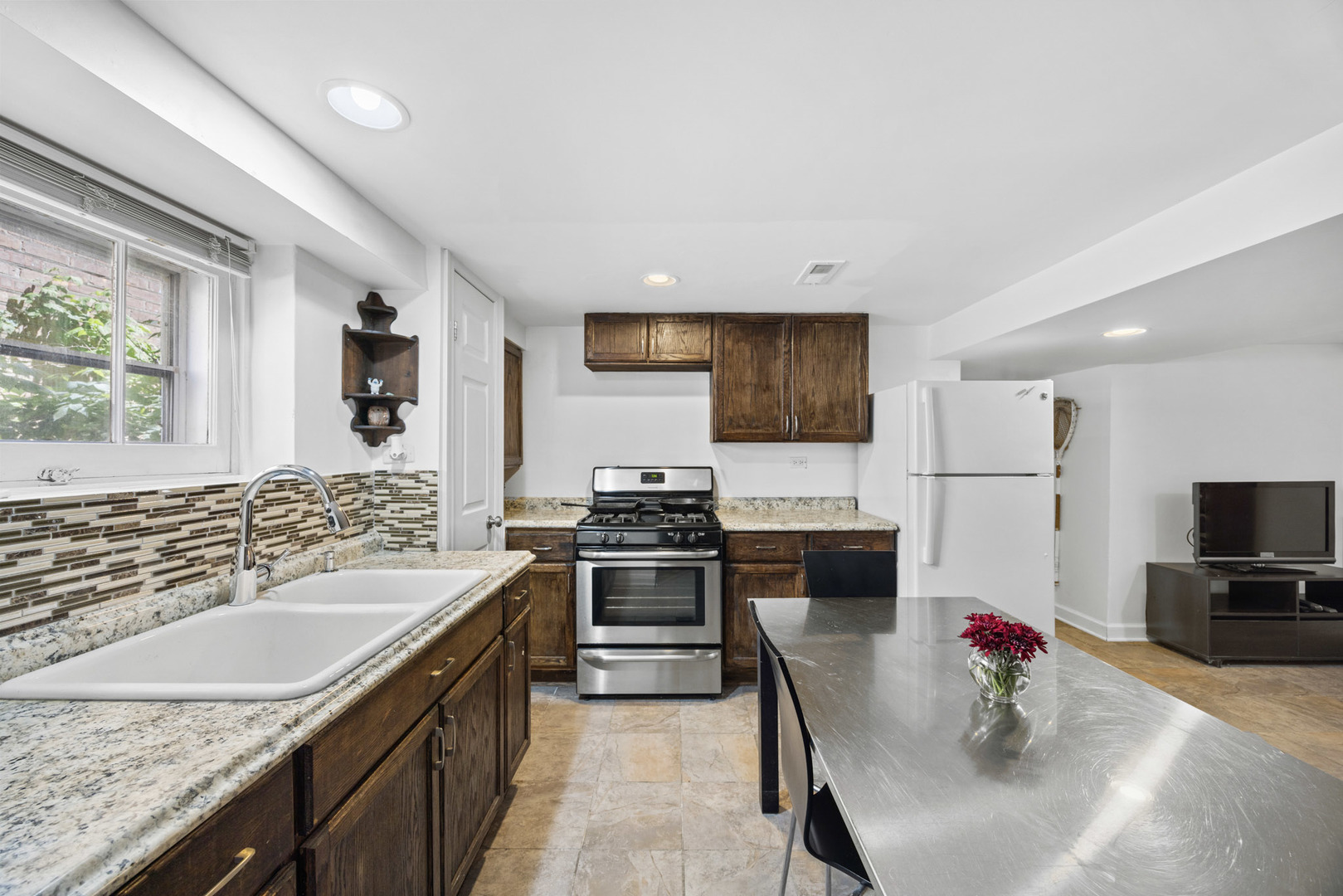 4906 W Argyle Street, Chicago, IL 60630
