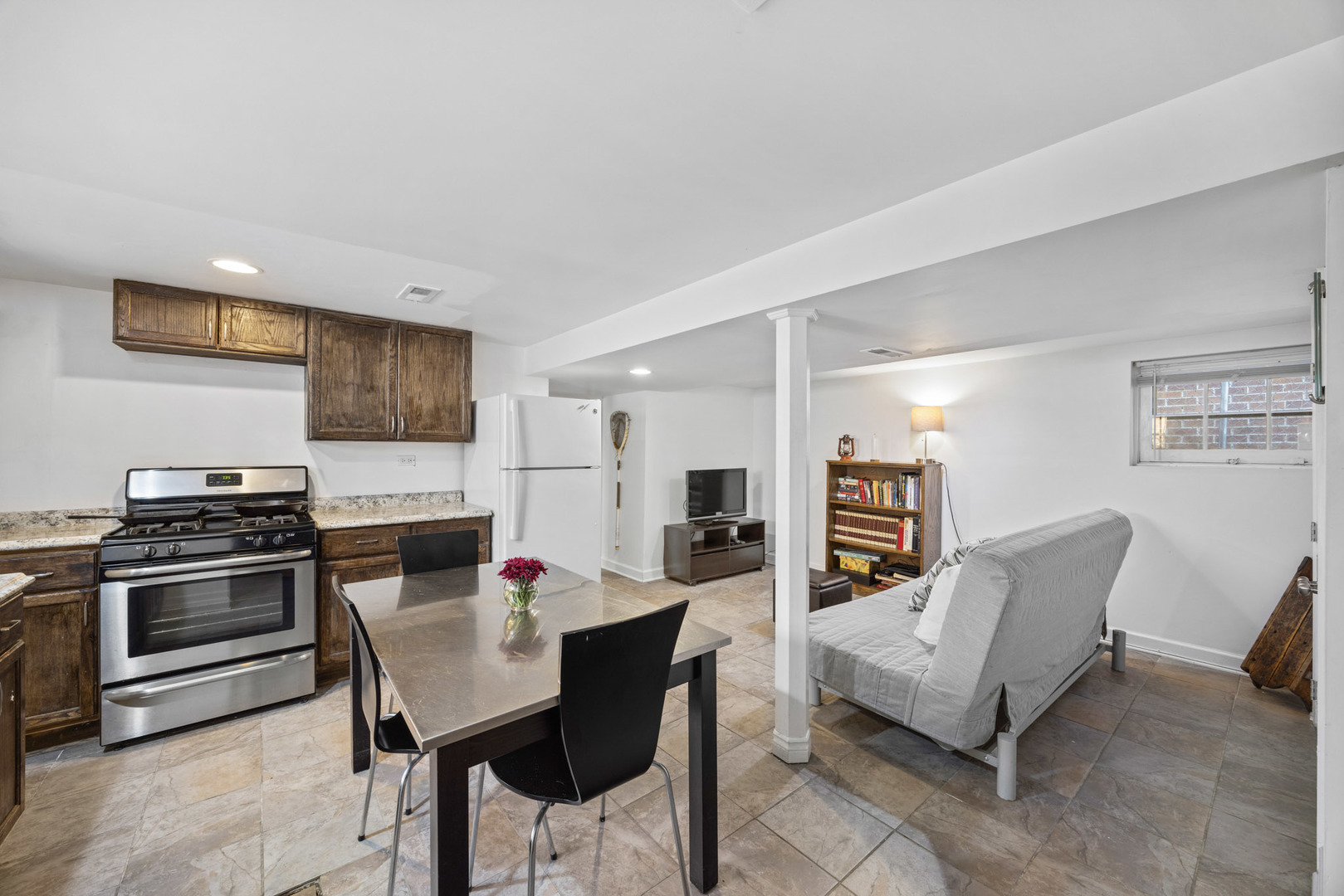4906 W Argyle Street, Chicago, IL 60630