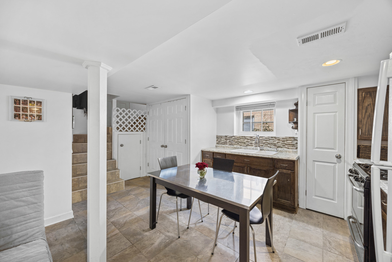 4906 W Argyle Street, Chicago, IL 60630