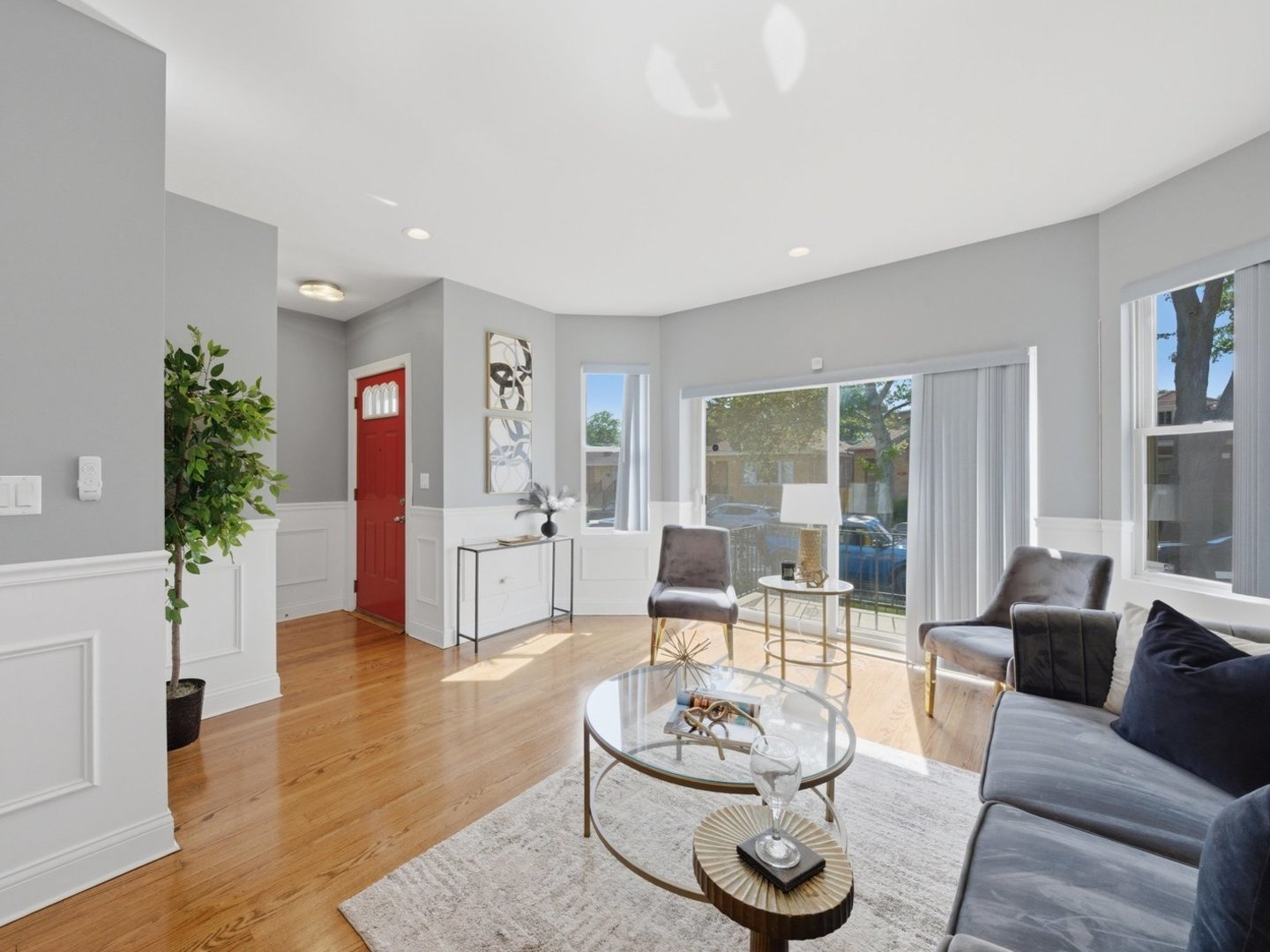 10203 S Sangamon Street, Chicago, IL 60643