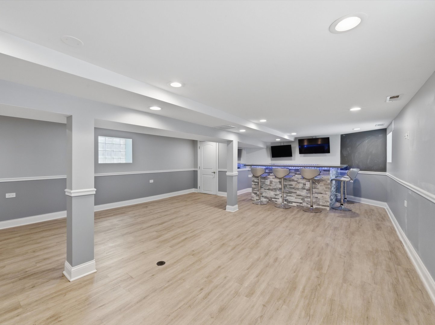 10203 S Sangamon Street, Chicago, IL 60643