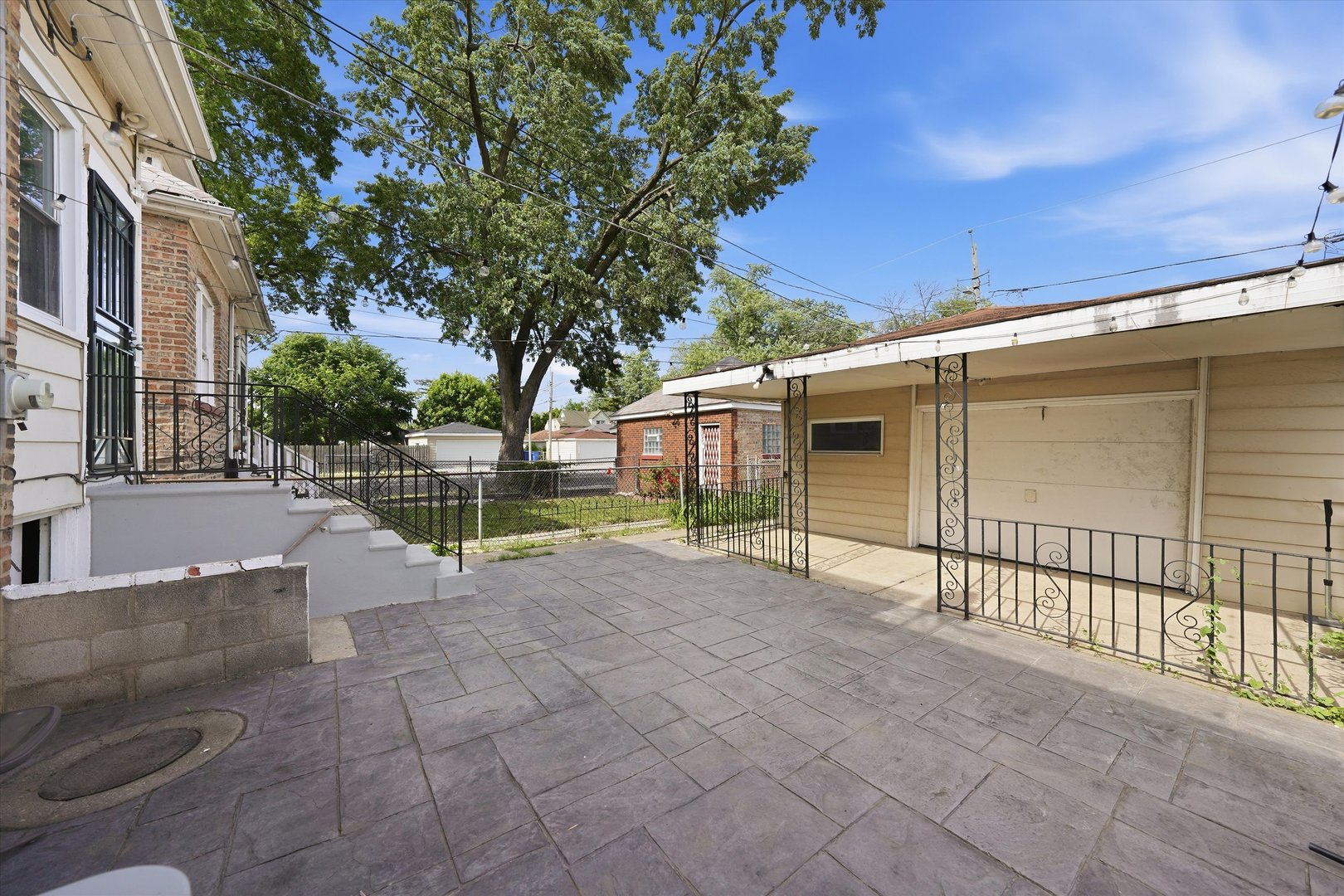 10203 S Sangamon Street, Chicago, IL 60643