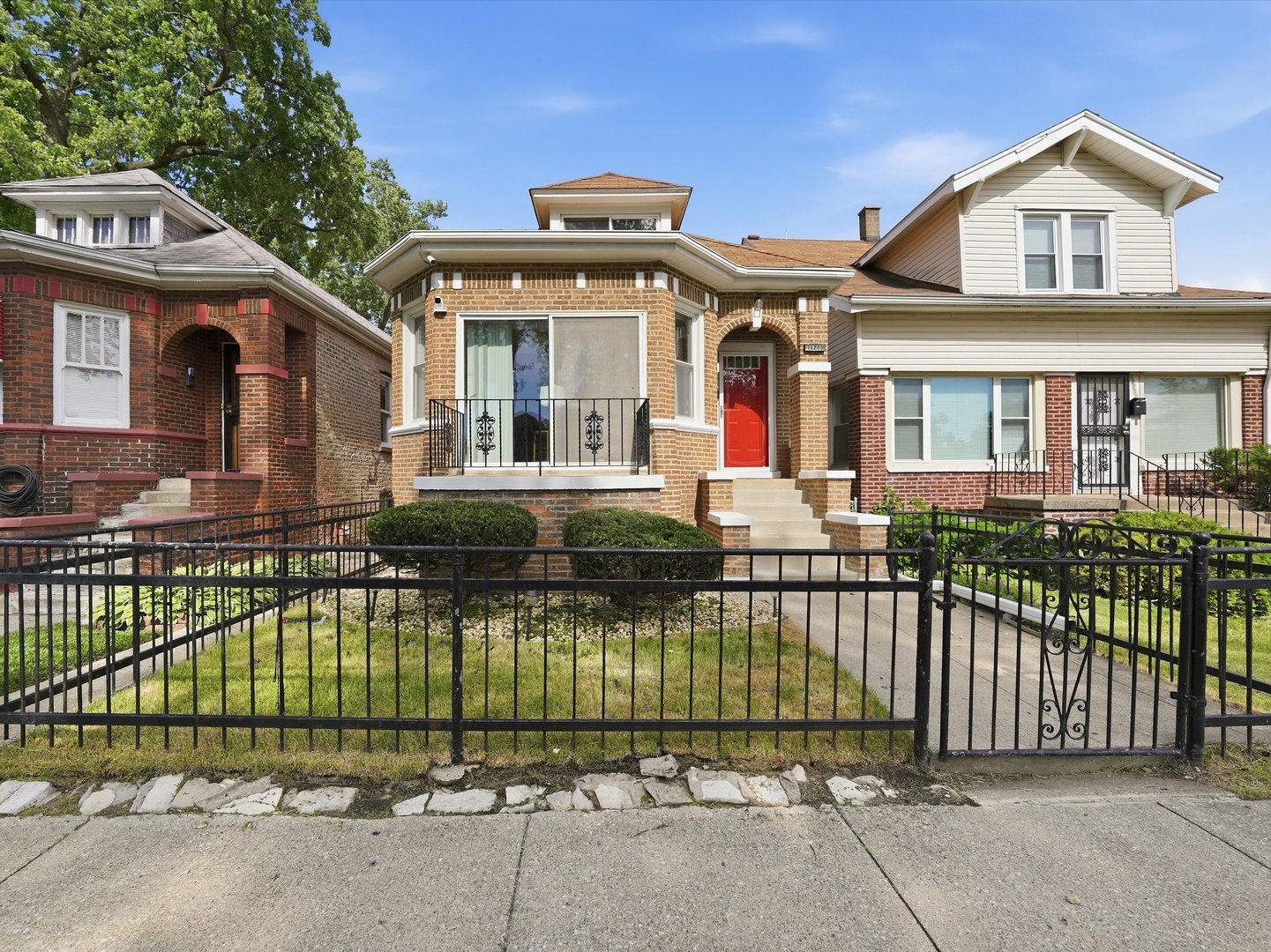 10203 S Sangamon Street, Chicago, IL 60643