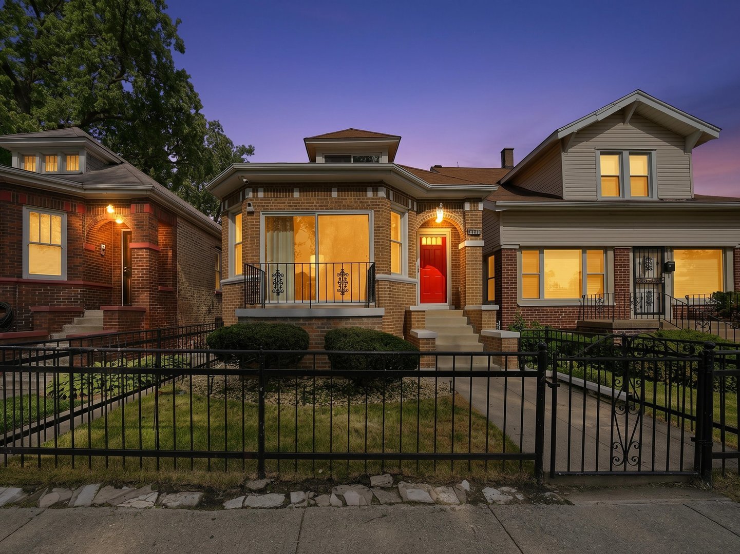 10203 S Sangamon Street, Chicago, IL 60643