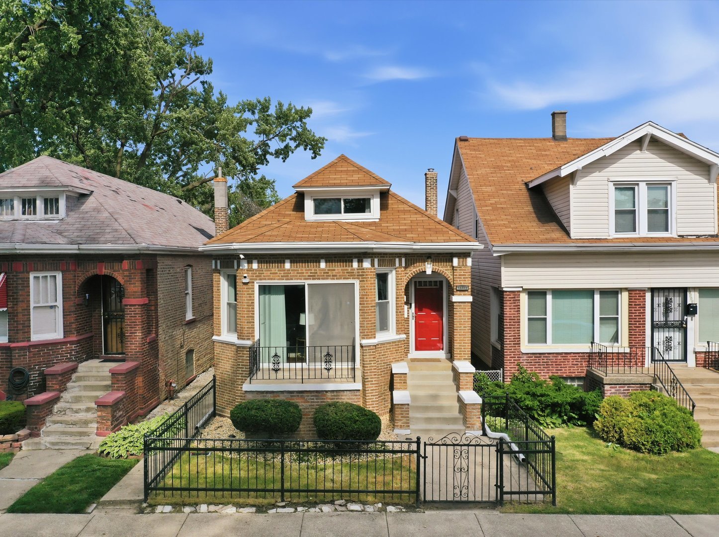 10203 S Sangamon Street, Chicago, IL 60643