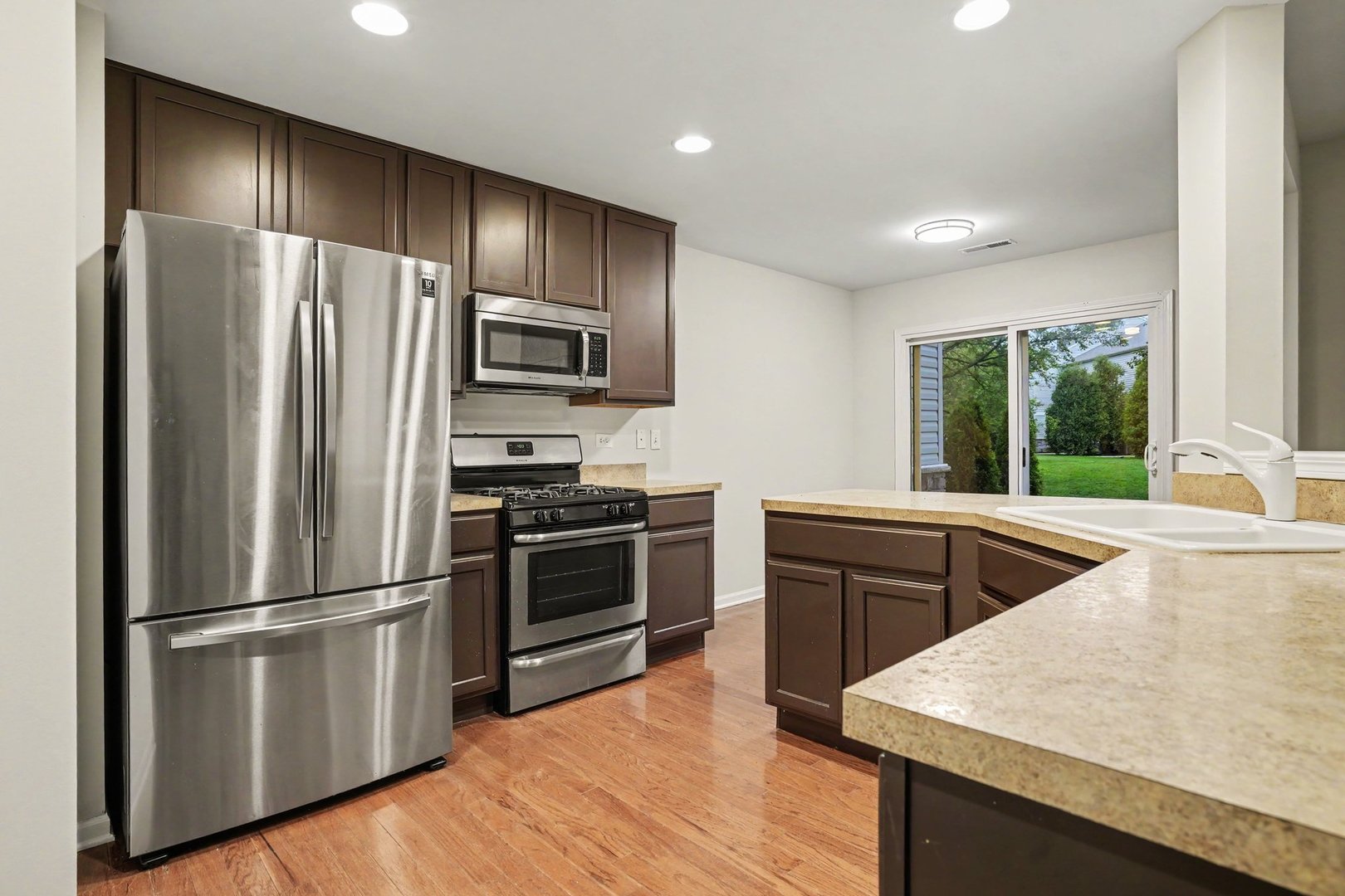 608 Hawley Drive, Oswego, IL 60543