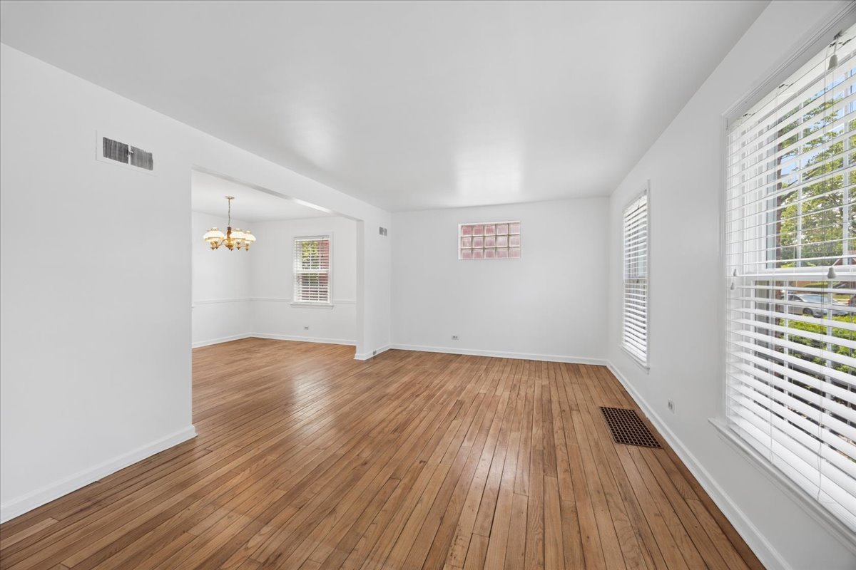 619 Westchester Boulevard, Westchester, IL 60154