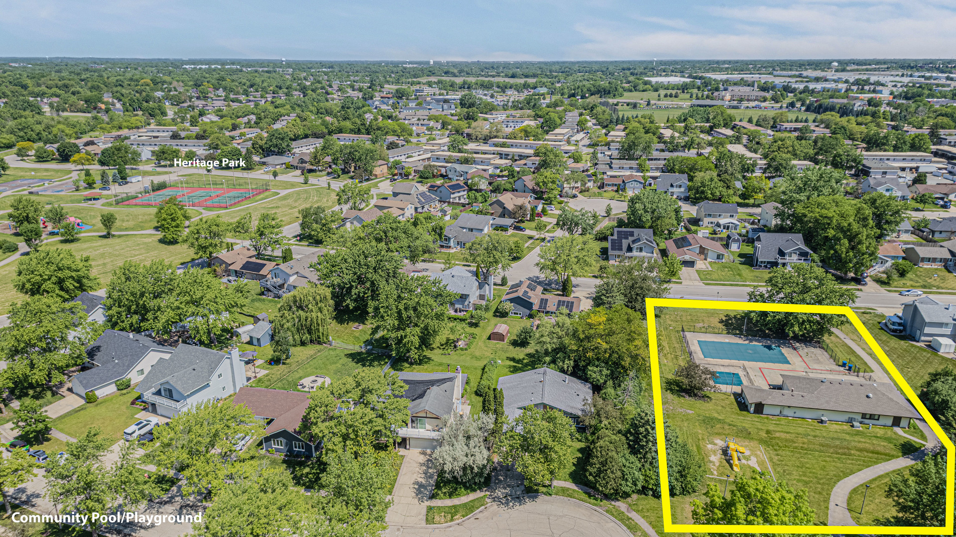 1272 Arlington Drive, Hanover Park, IL 60133