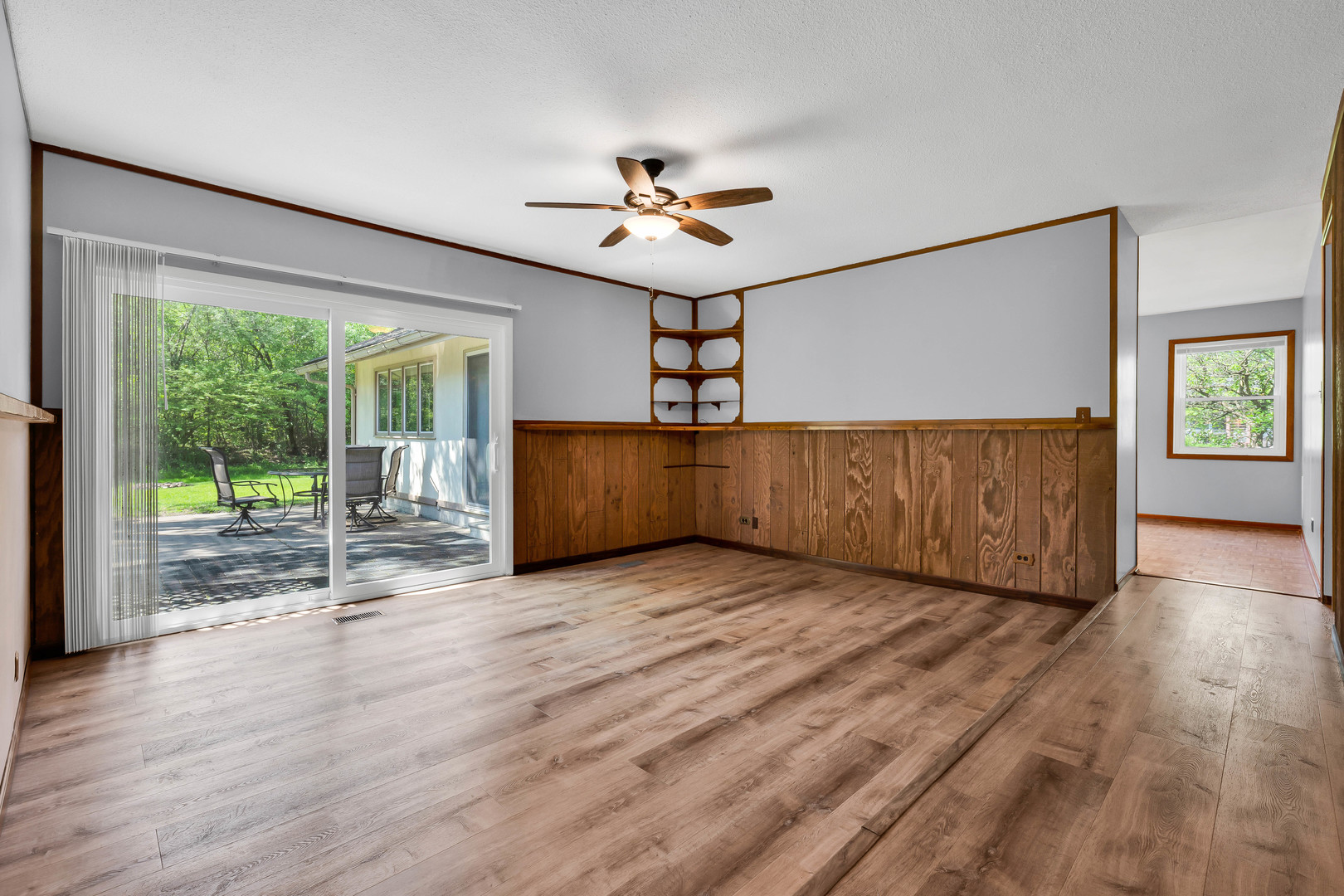 1272 Arlington Drive, Hanover Park, IL 60133