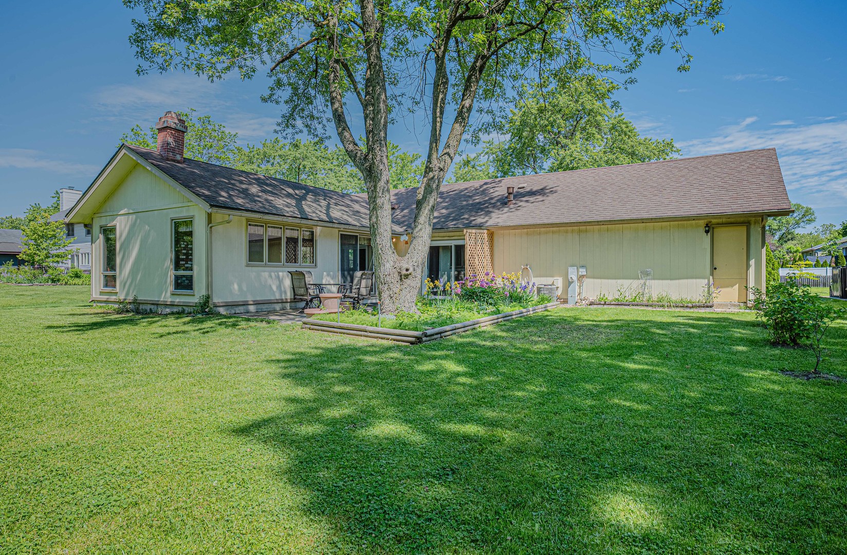 1272 Arlington Drive, Hanover Park, IL 60133