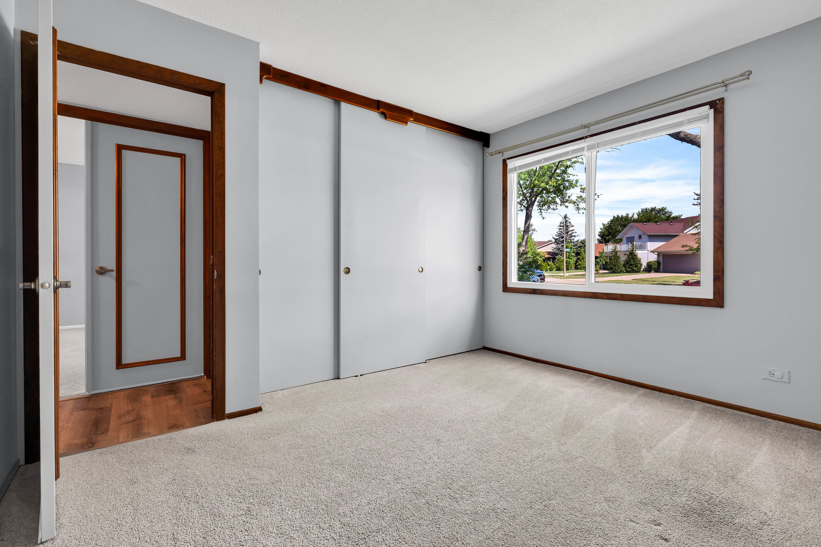 1272 Arlington Drive, Hanover Park, IL 60133