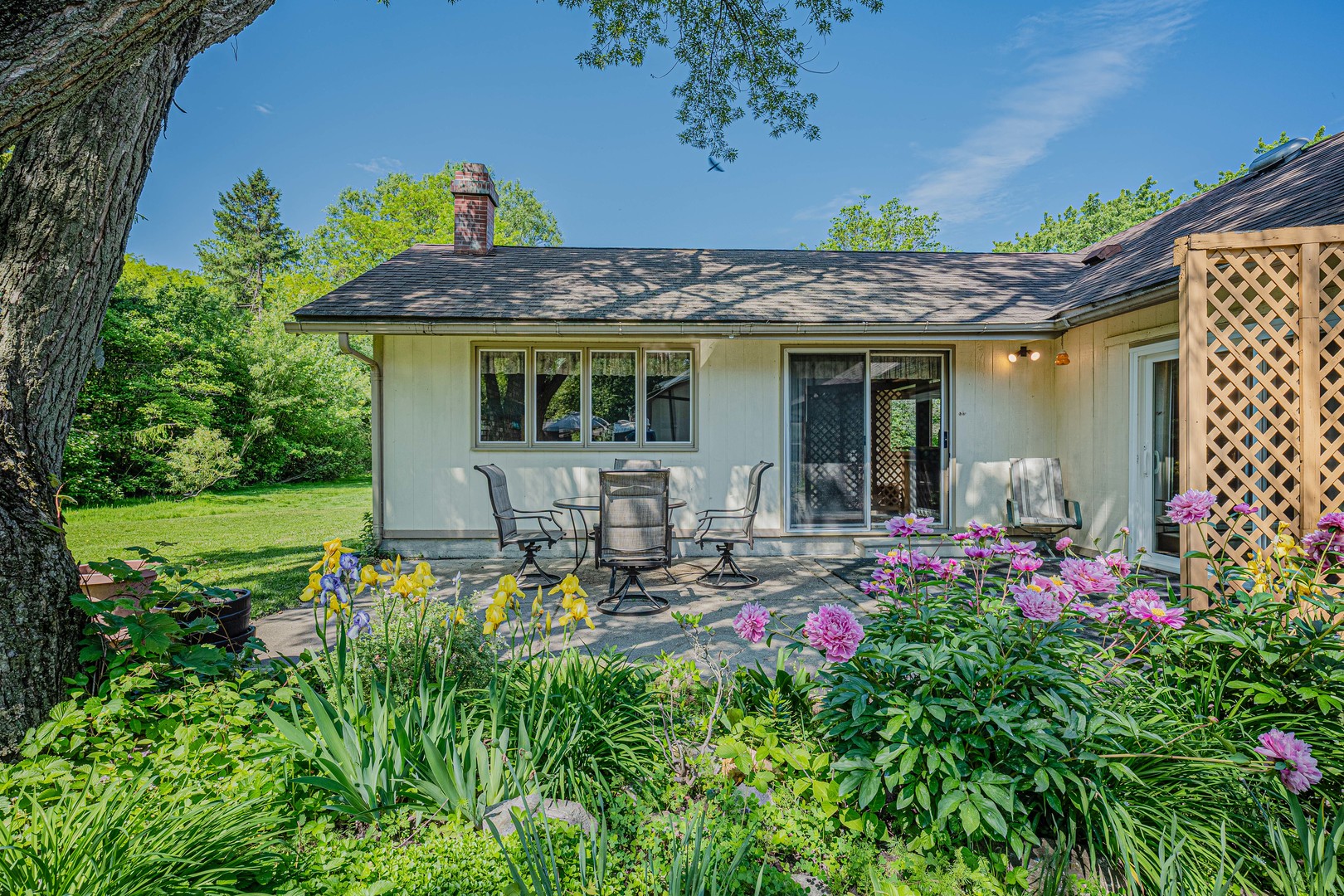 1272 Arlington Drive, Hanover Park, IL 60133
