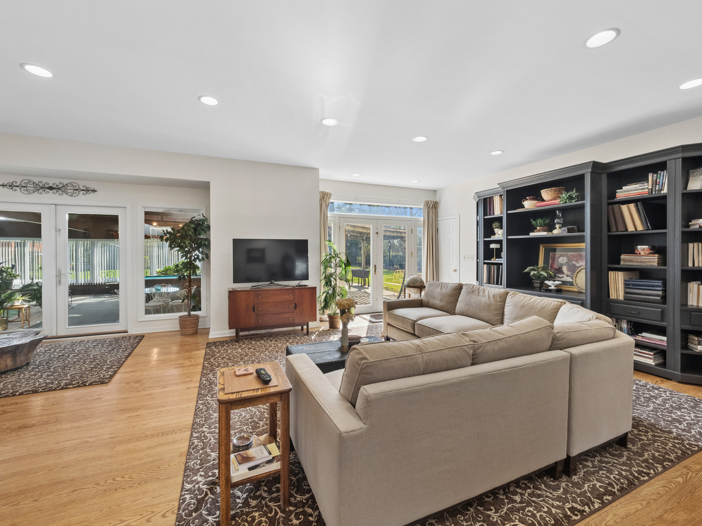 819 S Beverly Lane, Arlington Heights, IL 60005