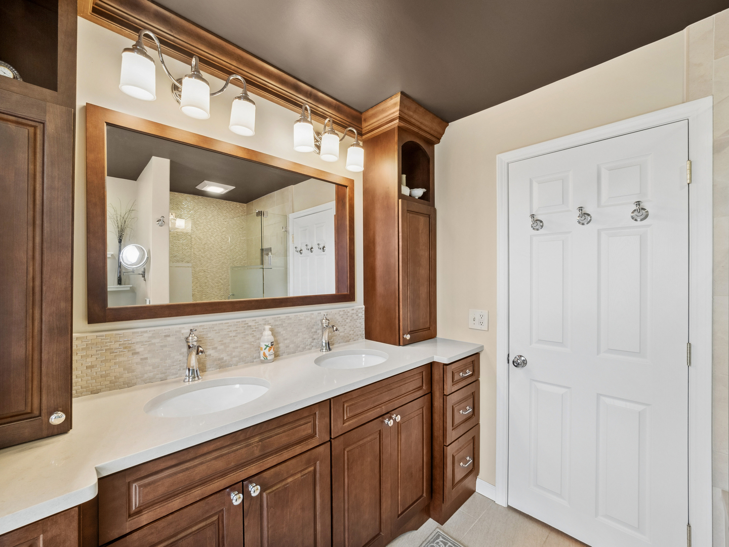819 S Beverly Lane, Arlington Heights, IL 60005