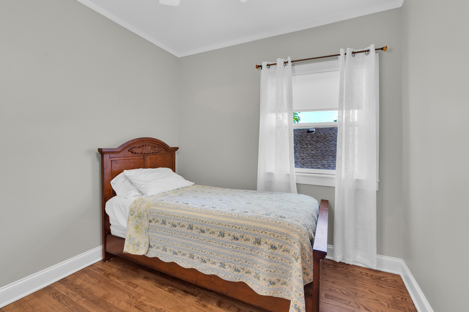 10520 S Hamilton Avenue, Chicago, IL 60643