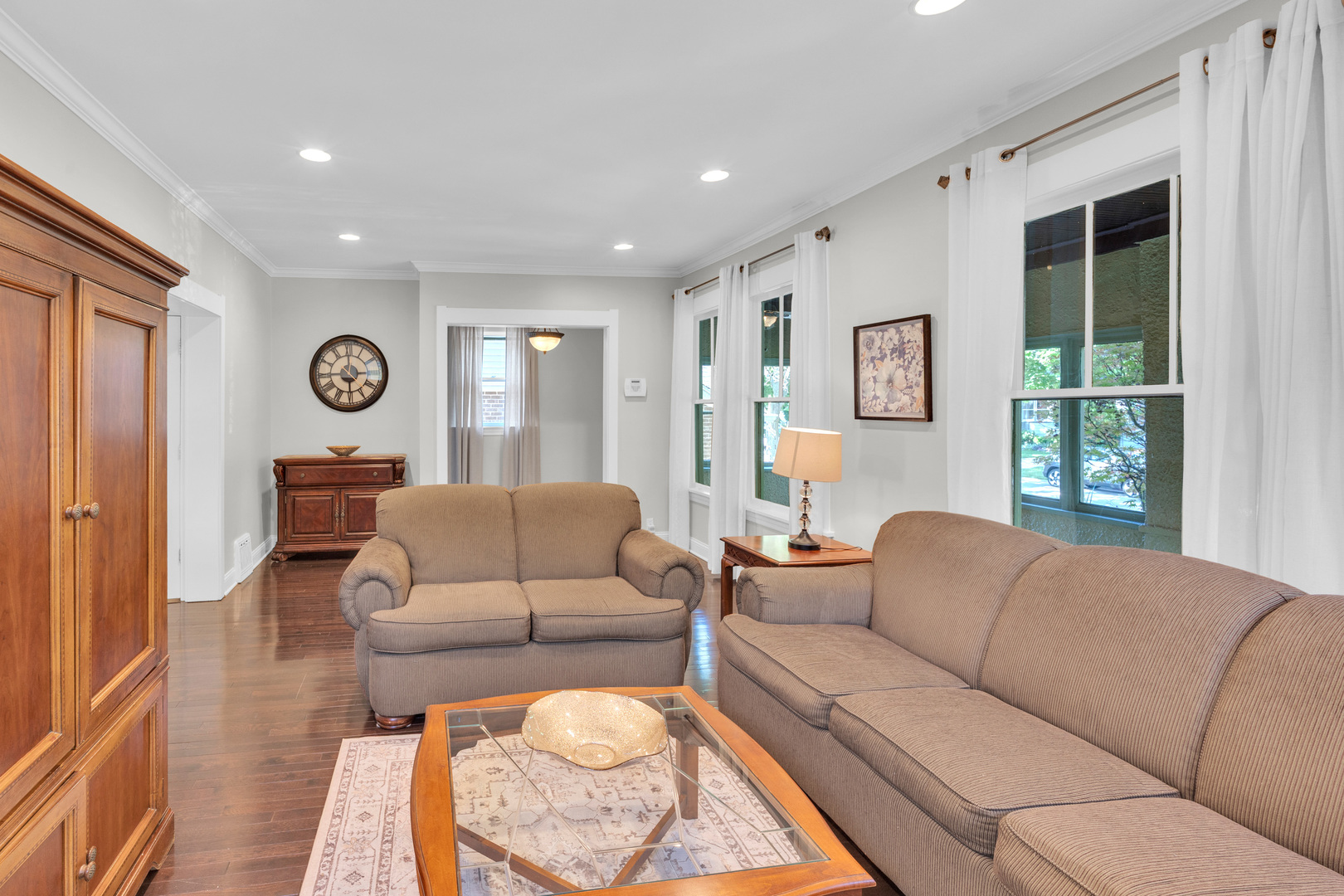 10520 S Hamilton Avenue, Chicago, IL 60643