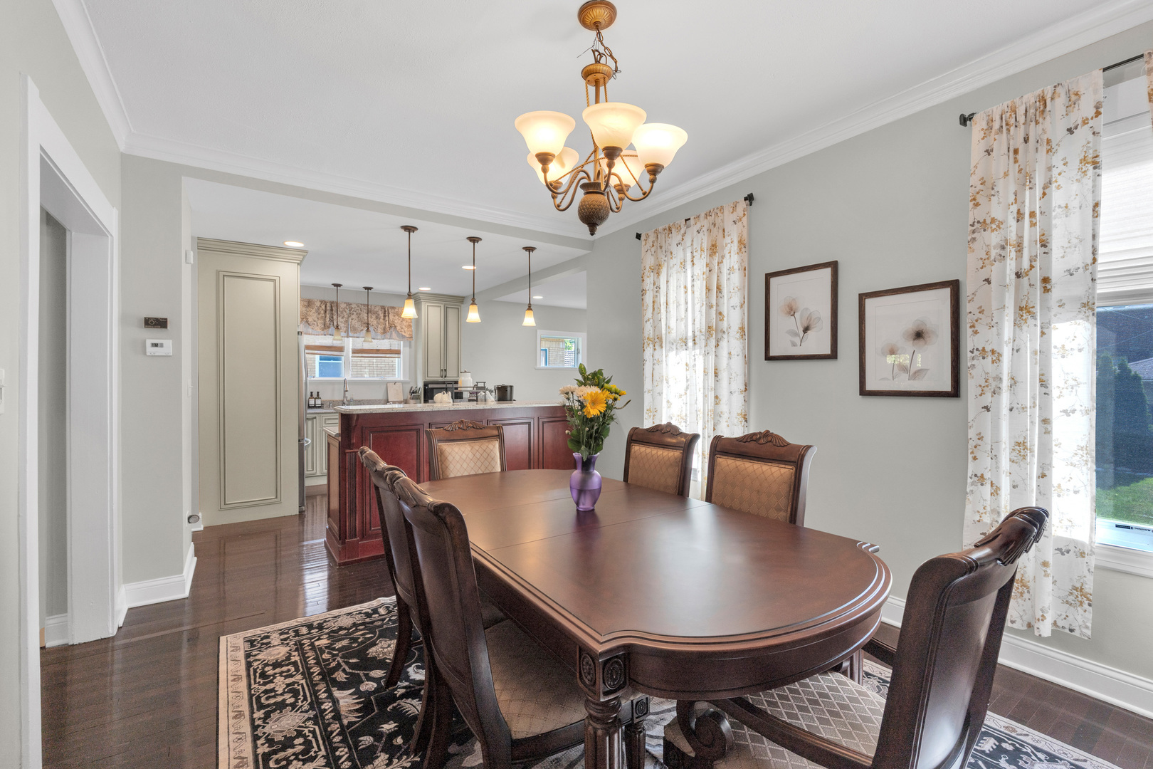 10520 S Hamilton Avenue, Chicago, IL 60643