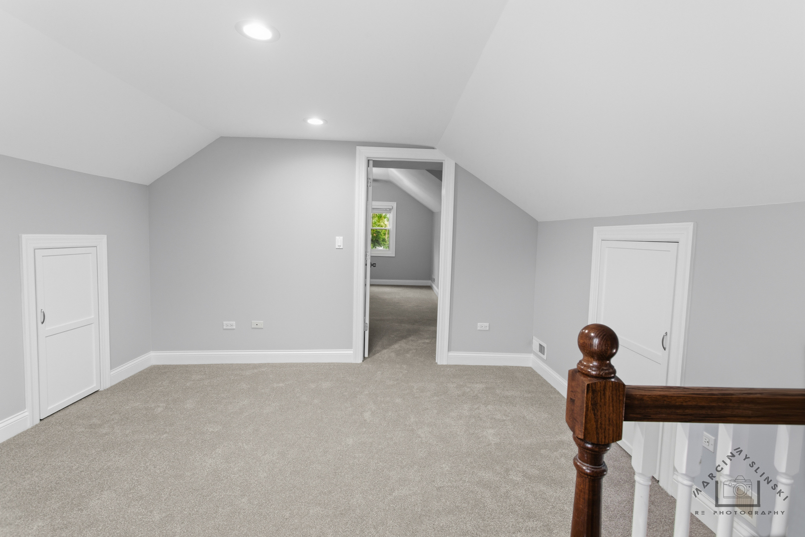 5010 W Newport Avenue, Chicago, IL 60641
