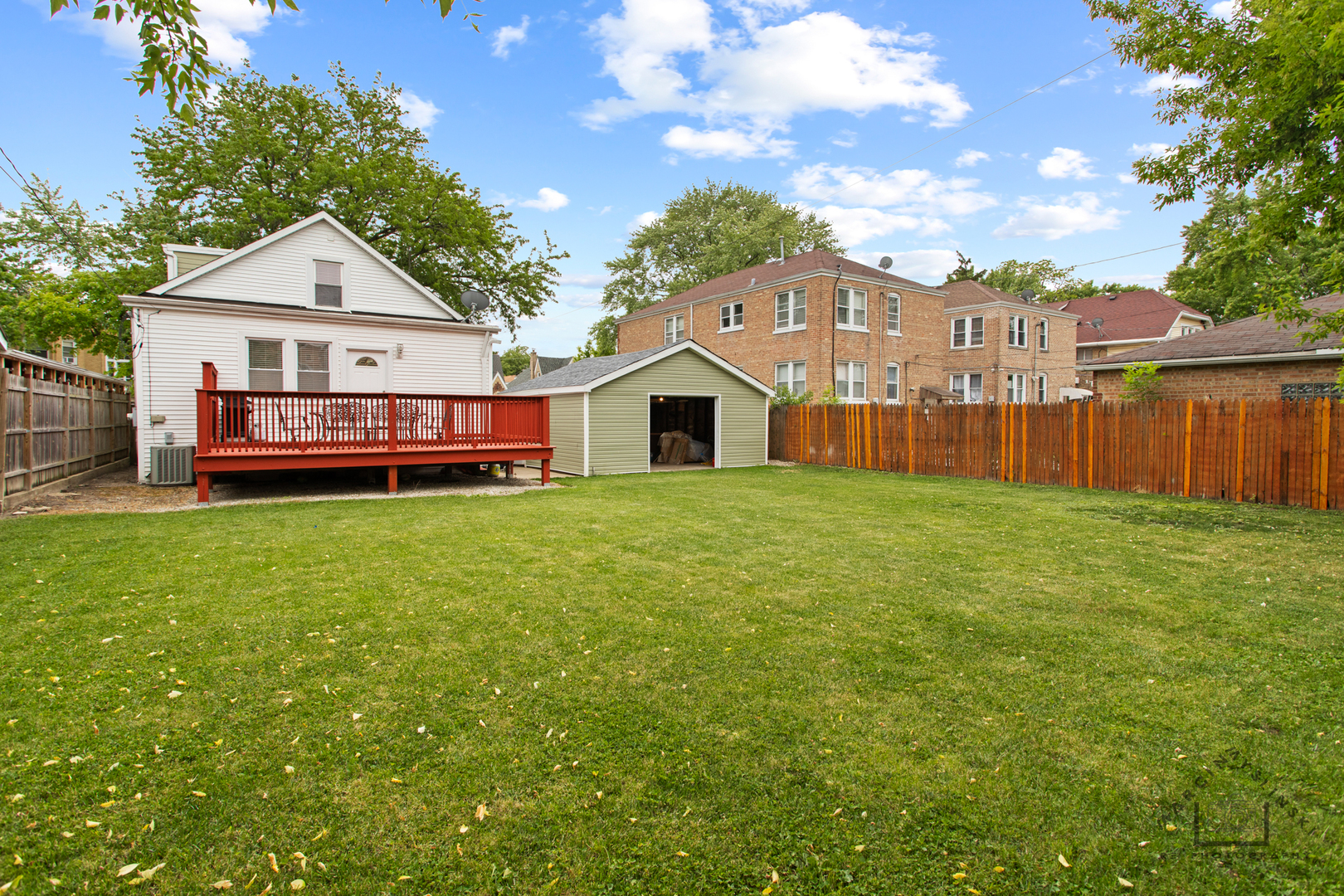 5010 W Newport Avenue, Chicago, IL 60641