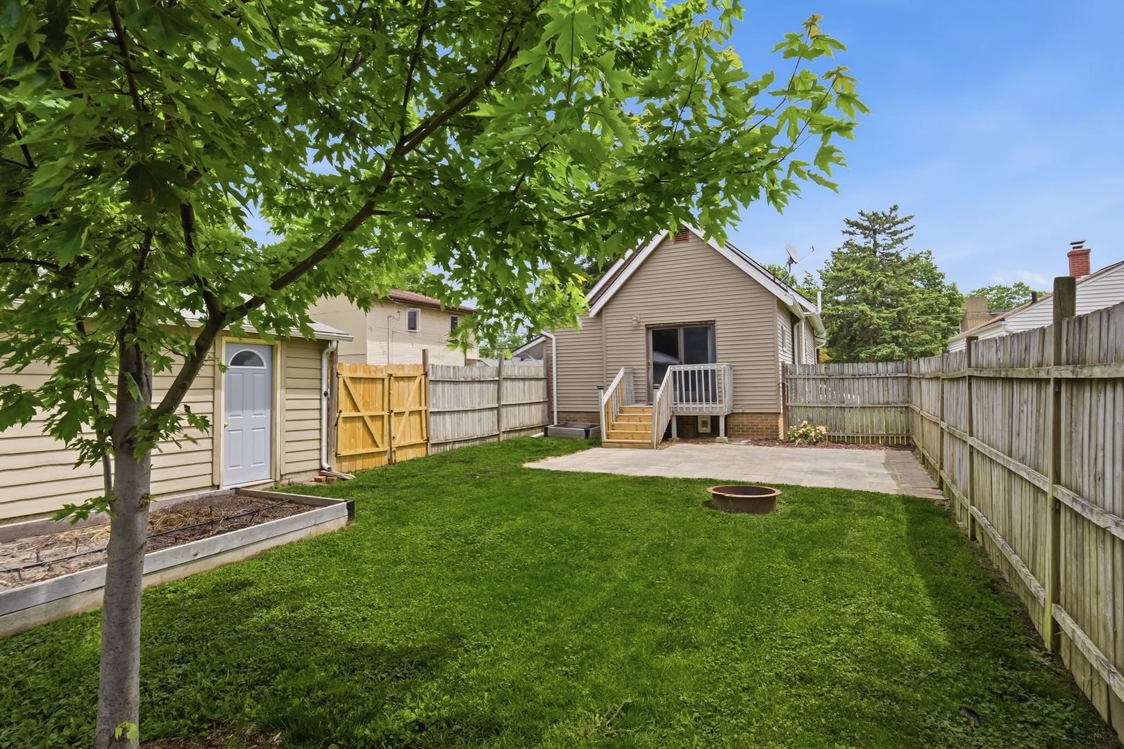 1205 S Lee Street, Bloomington, IL 61701