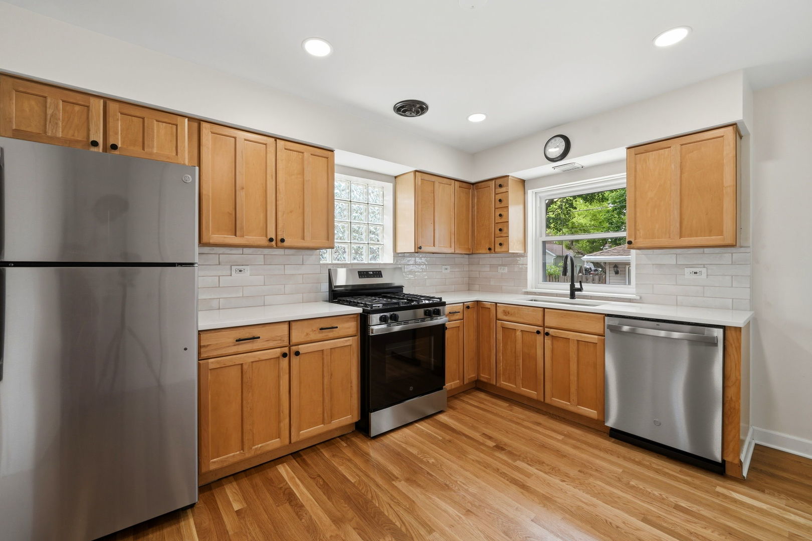 146 S Fremont Street, Palatine, IL 60067