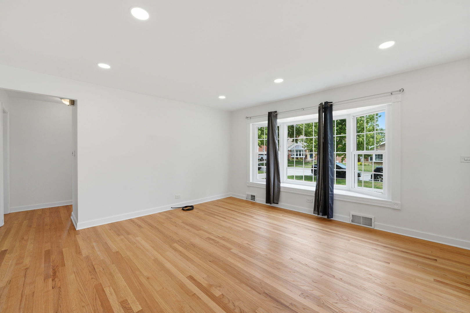146 S Fremont Street, Palatine, IL 60067