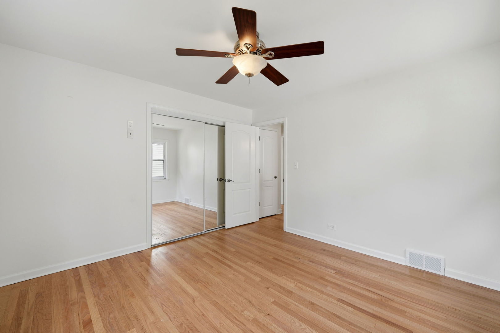 146 S Fremont Street, Palatine, IL 60067