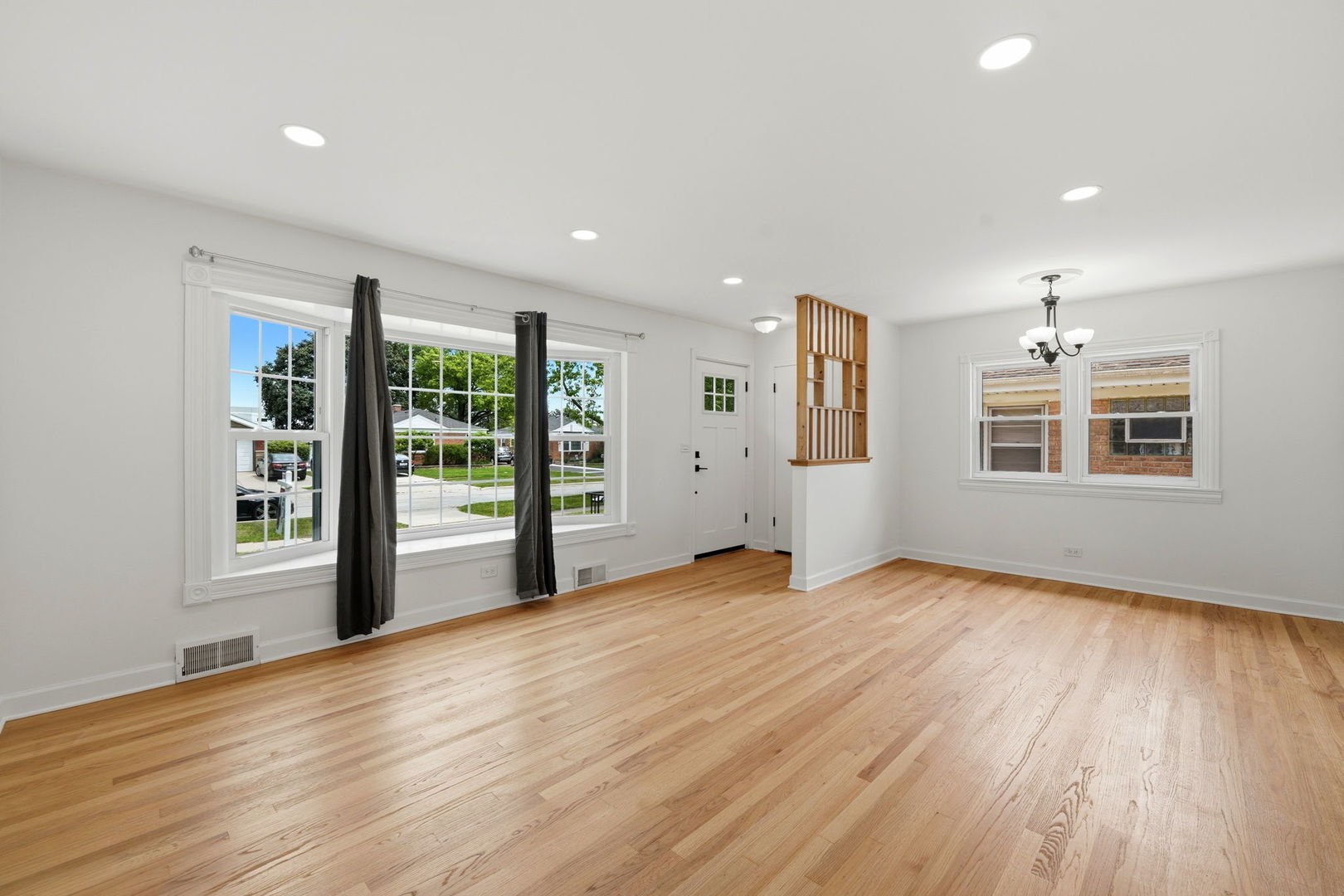 146 S Fremont Street, Palatine, IL 60067