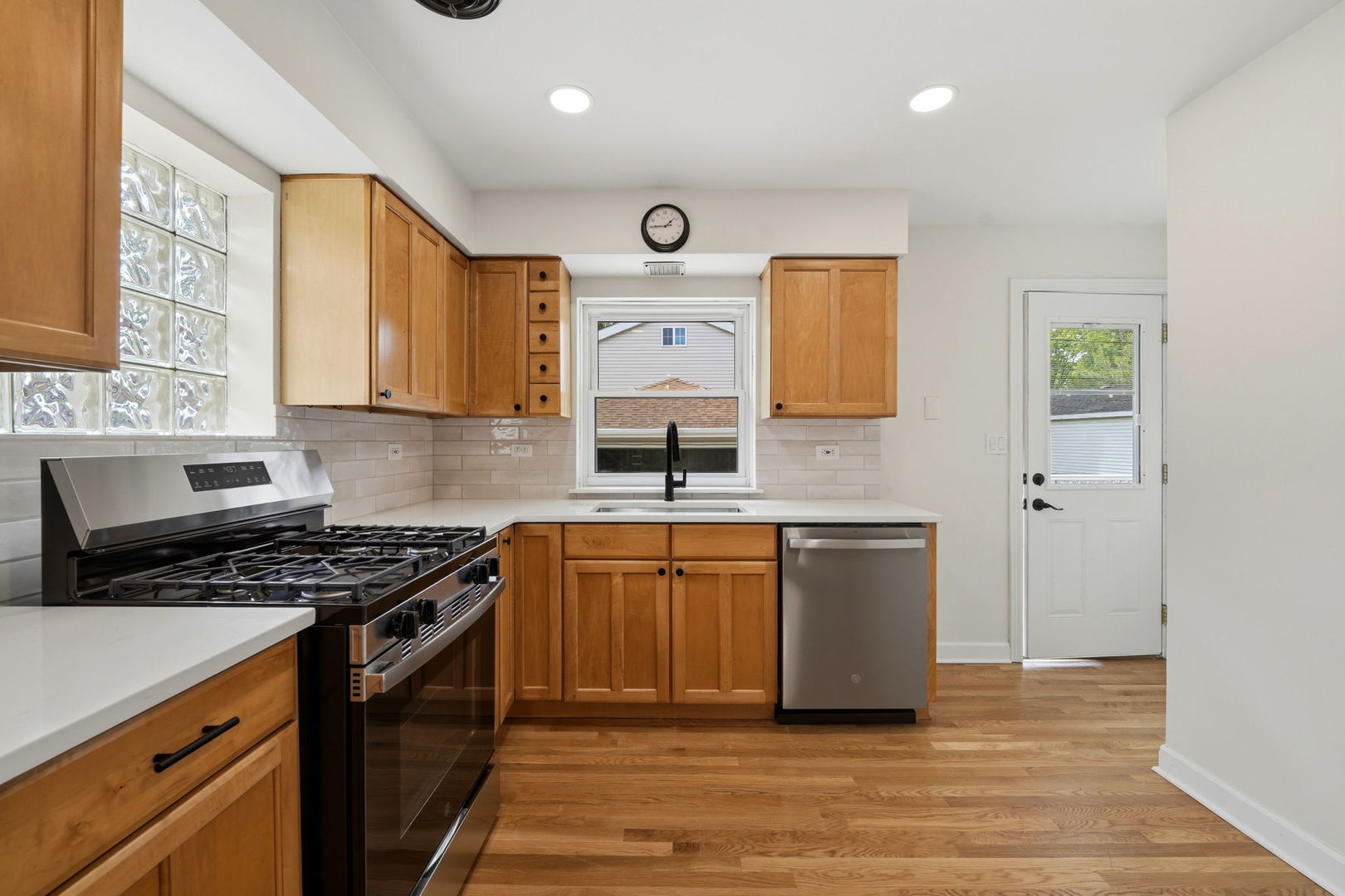 146 S Fremont Street, Palatine, IL 60067
