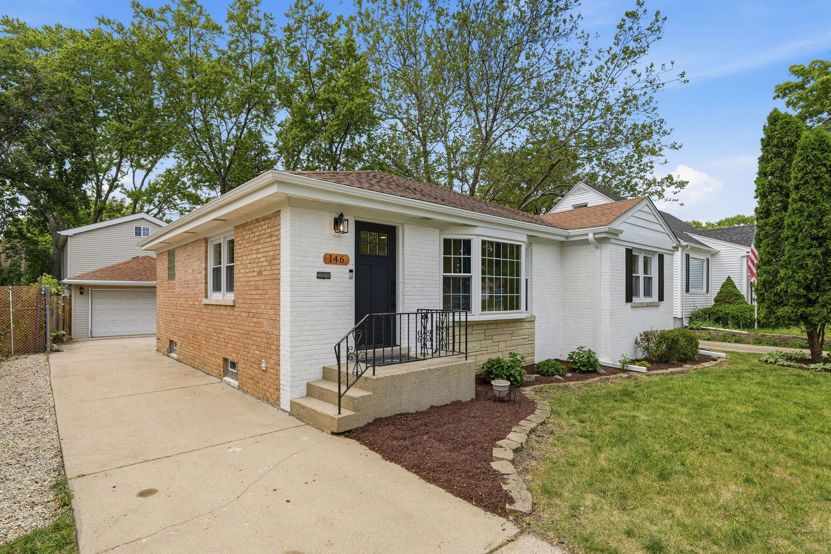146 S Fremont Street, Palatine, IL 60067