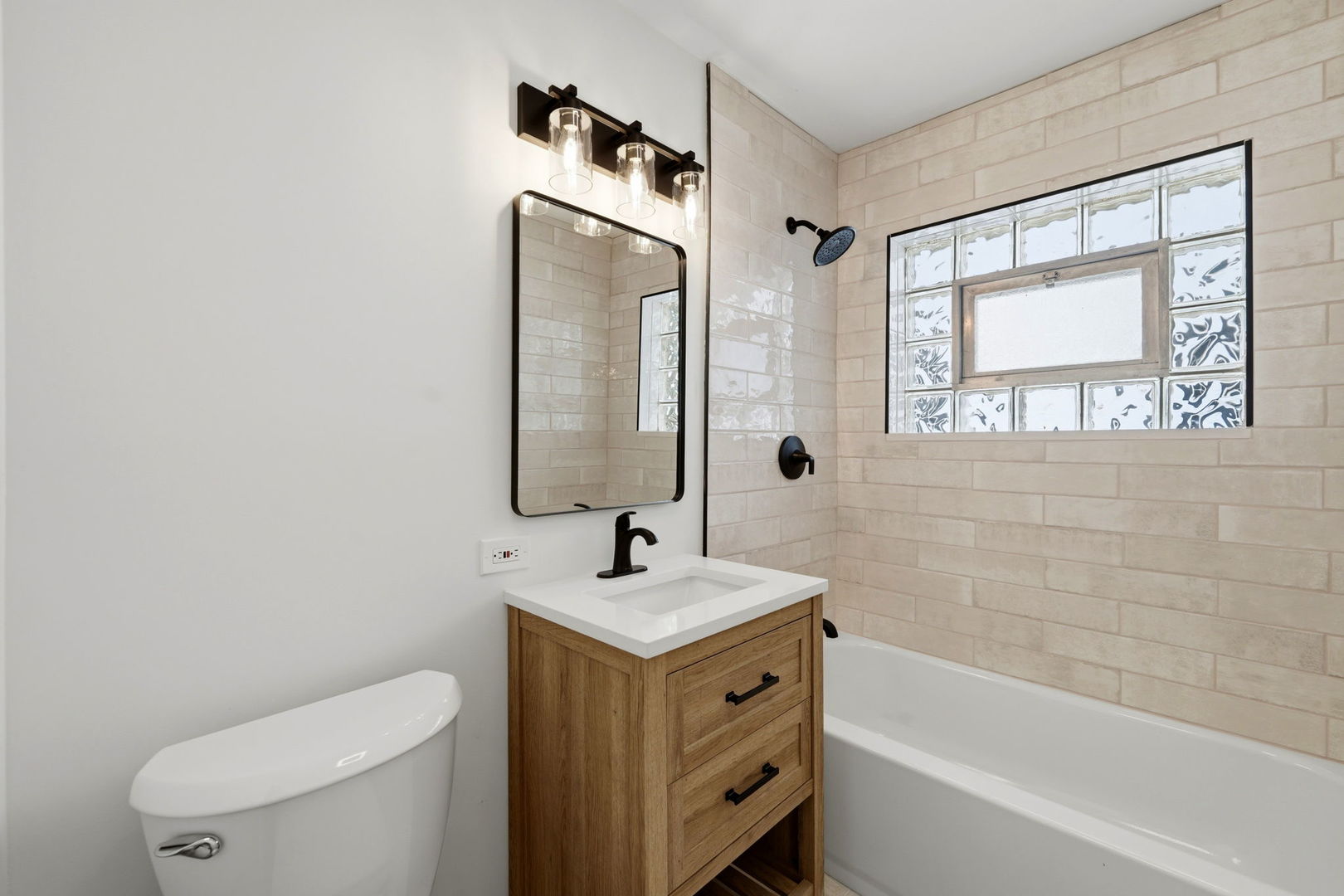 146 S Fremont Street, Palatine, IL 60067