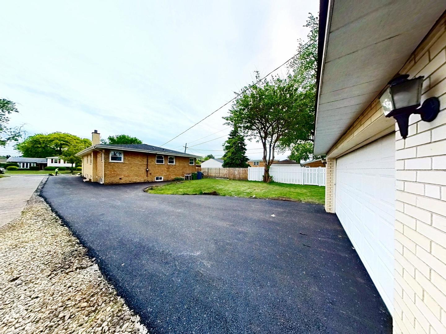 5544 Oakdale Drive, Oak Lawn, IL 60453