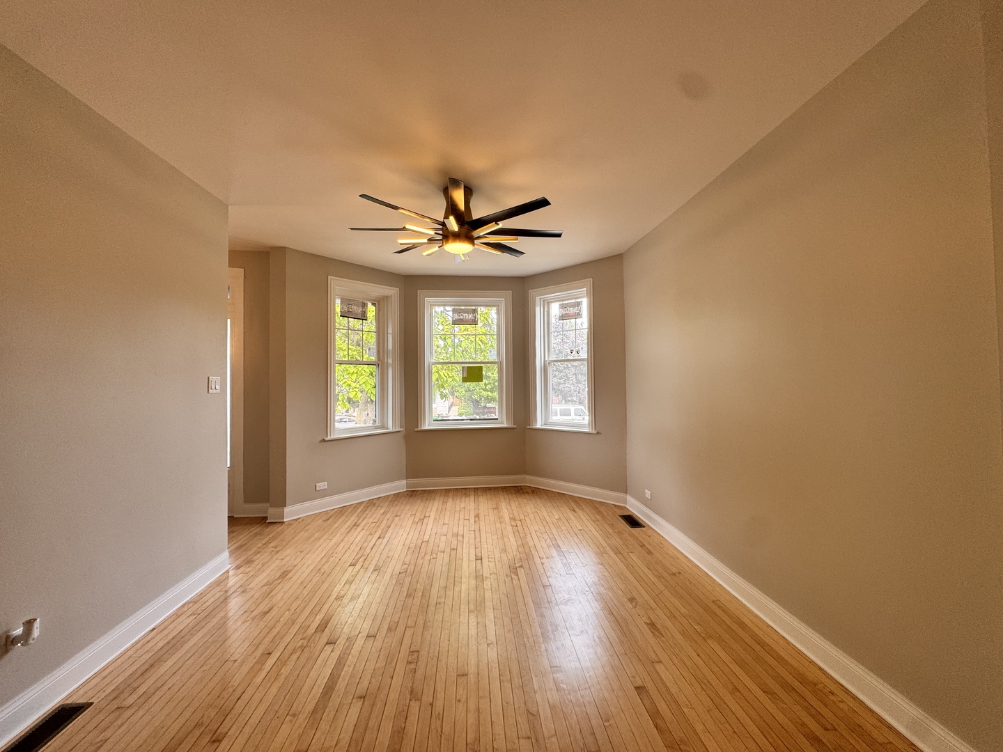 2430 S 57th Avenue, Cicero, IL 60804