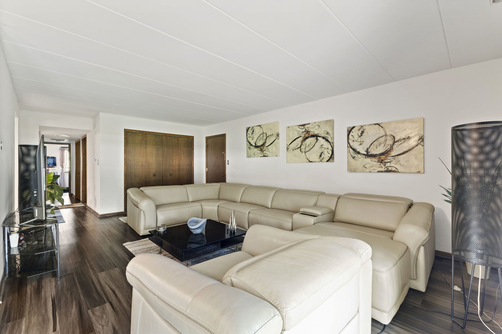 7428 W 153rd Street #1W, Orland Park, IL 60462