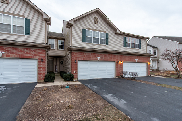 1323 W Crane View Court, Round Lake, IL 60073