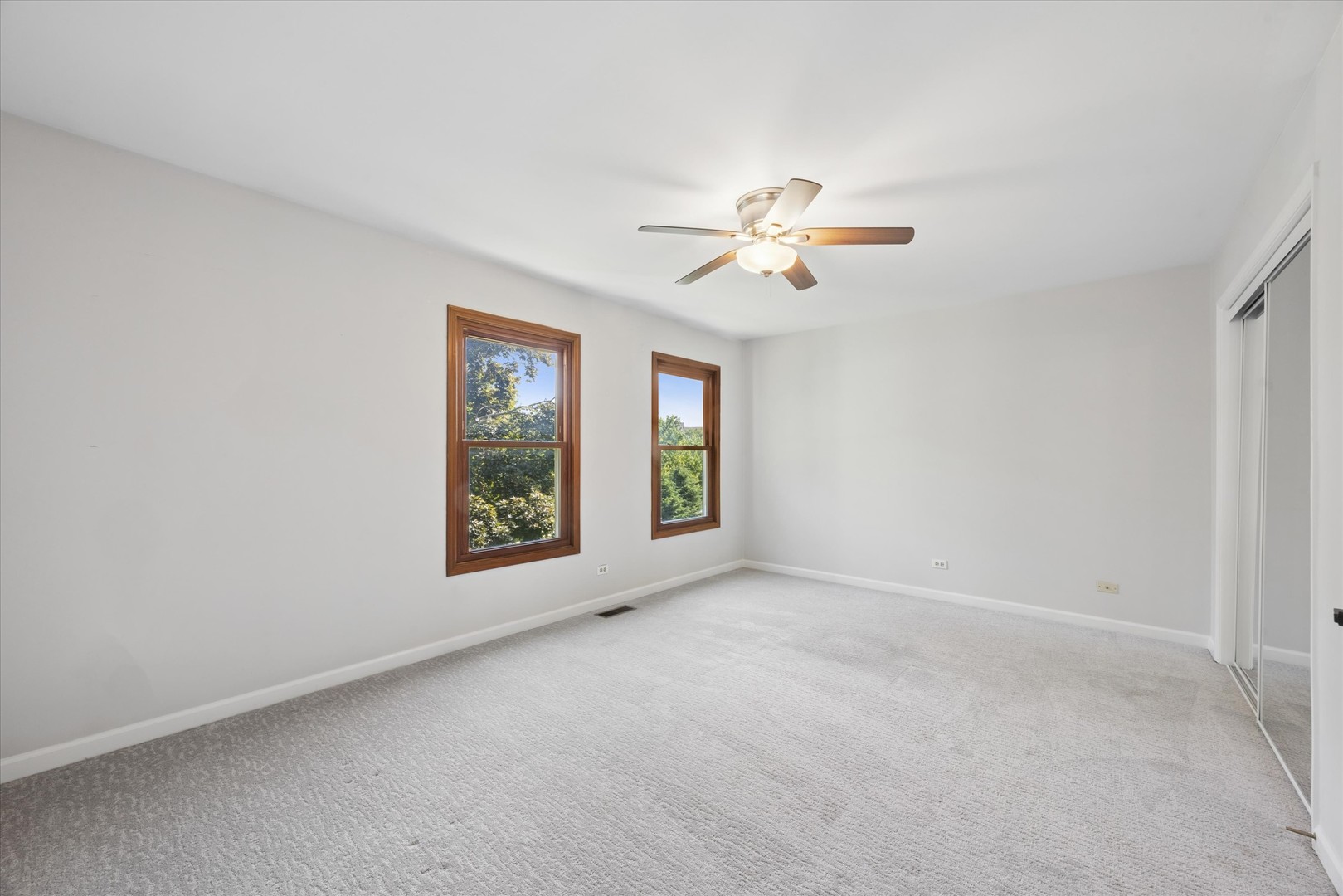 1239 Tennyson Lane #1239, Naperville, IL 60540