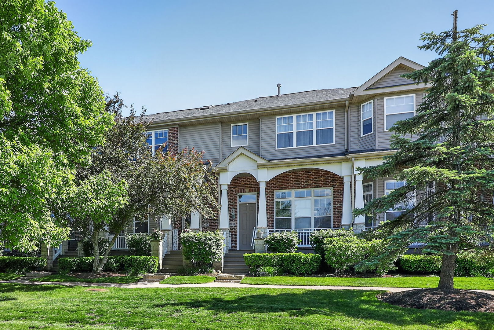 6035 River Bend Drive, Lisle, IL 60532