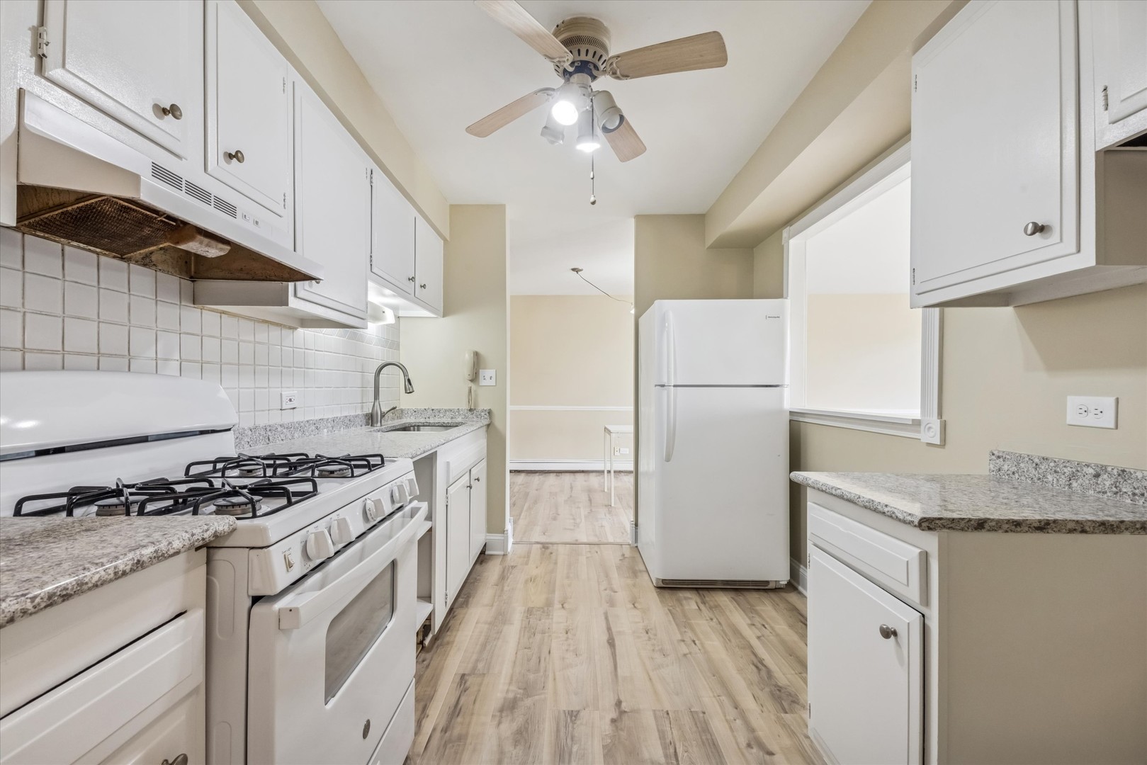 1041 N Mill Street #307, Naperville, IL 60563