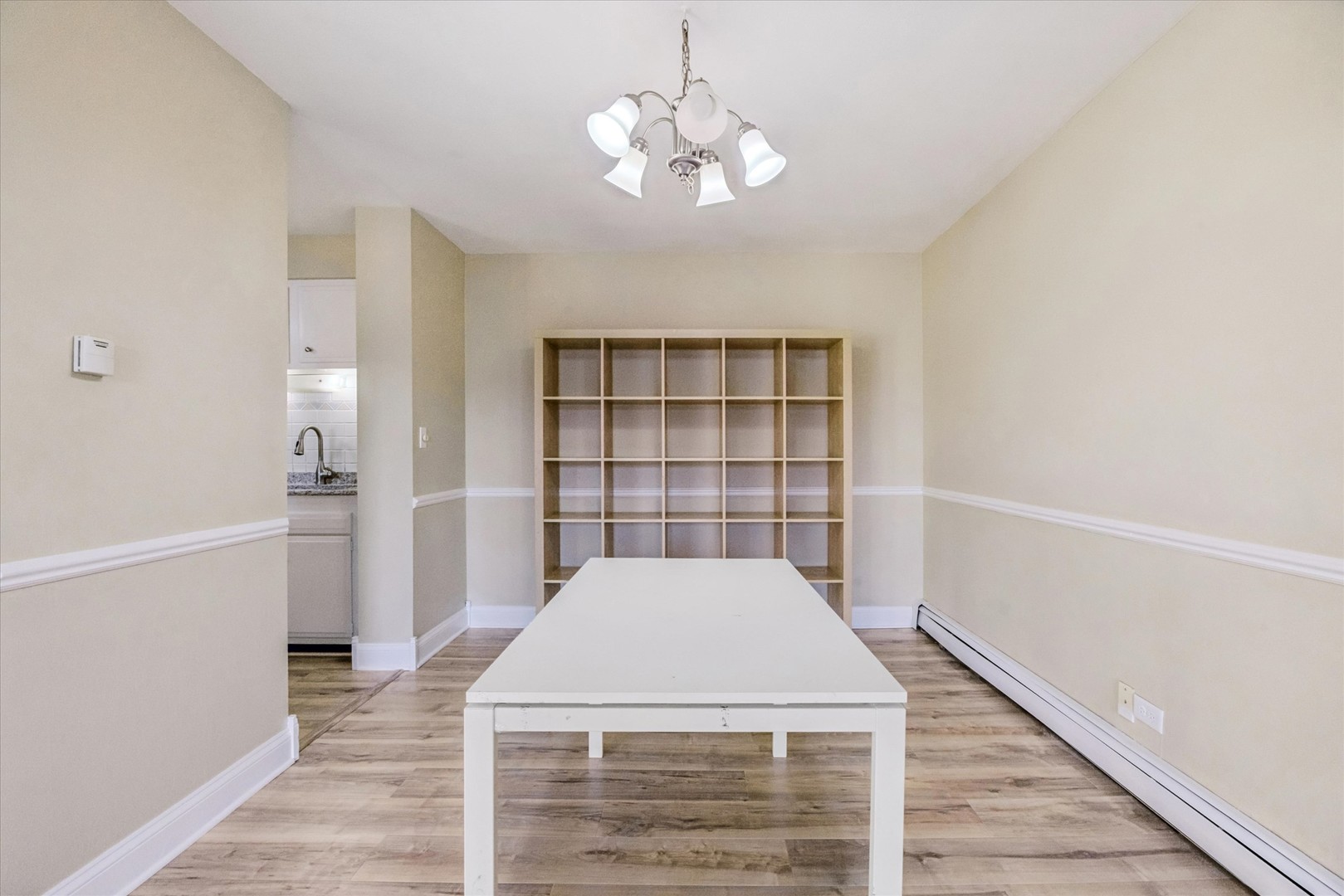 1041 N Mill Street #307, Naperville, IL 60563