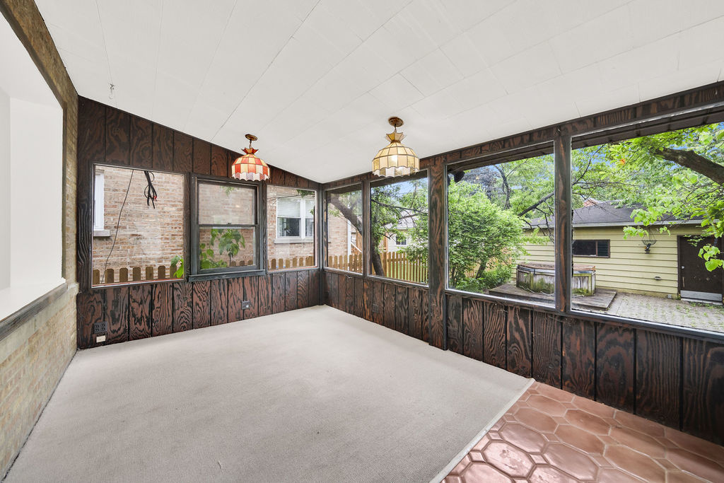 6219 N Lenox Avenue, Chicago, IL 60646