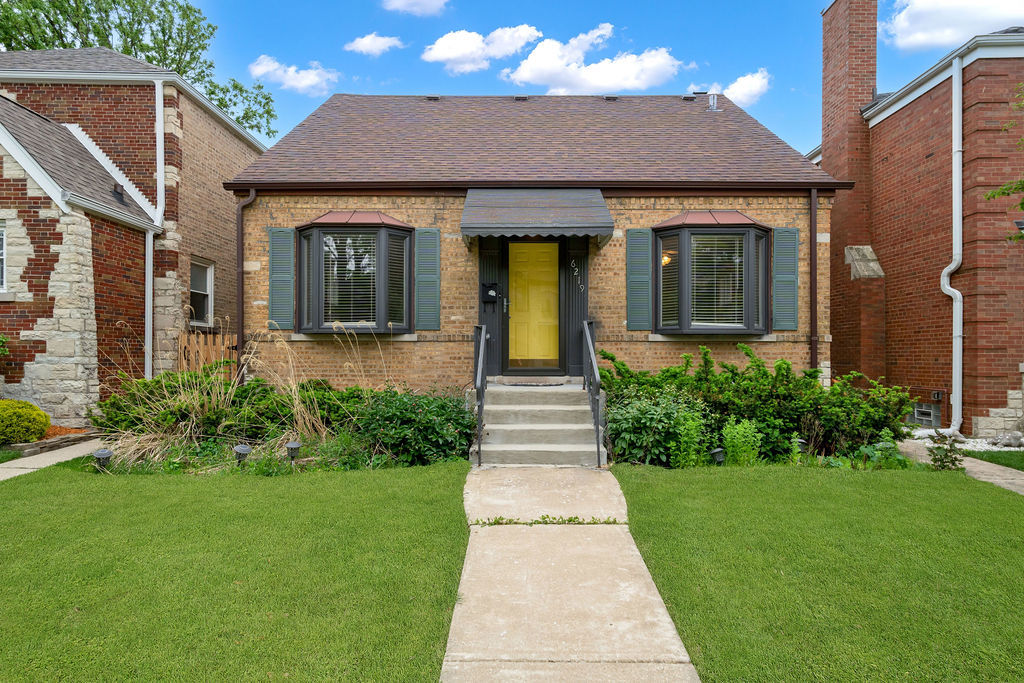 6219 N Lenox Avenue, Chicago, IL 60646