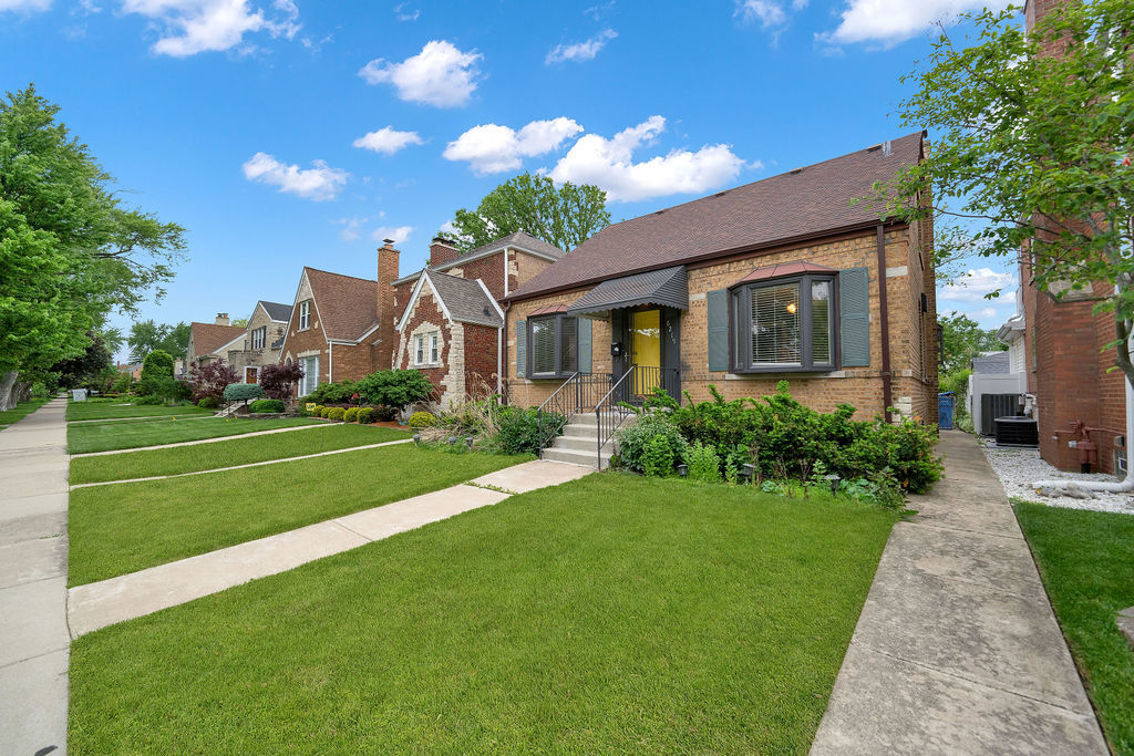 6219 N Lenox Avenue, Chicago, IL 60646