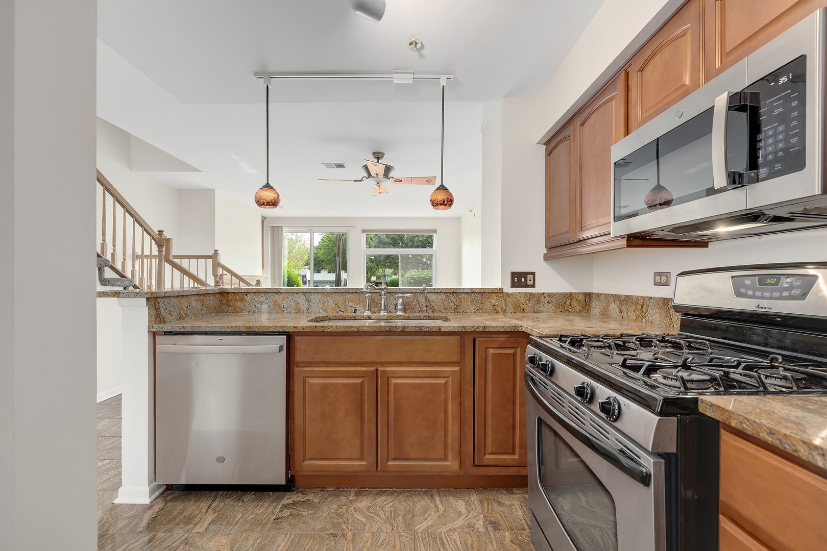 1008 E Wilson Avenue #1008, Lombard, IL 60148